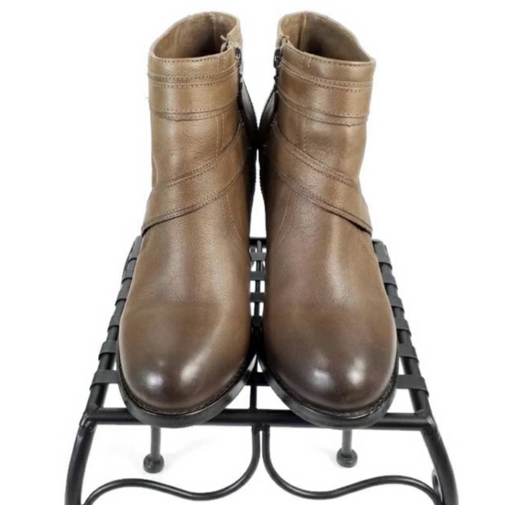 Ariat Two24 Ready To Go Mushroom Taupe Leather Heeled Ankle Boots